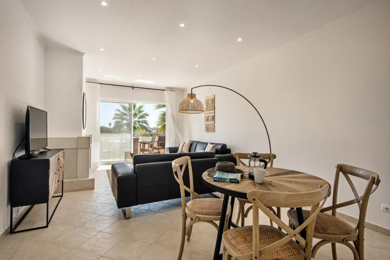 Luxurious First Floor Apartment Sleeps 4 Carvoeiro  Exteriör bild